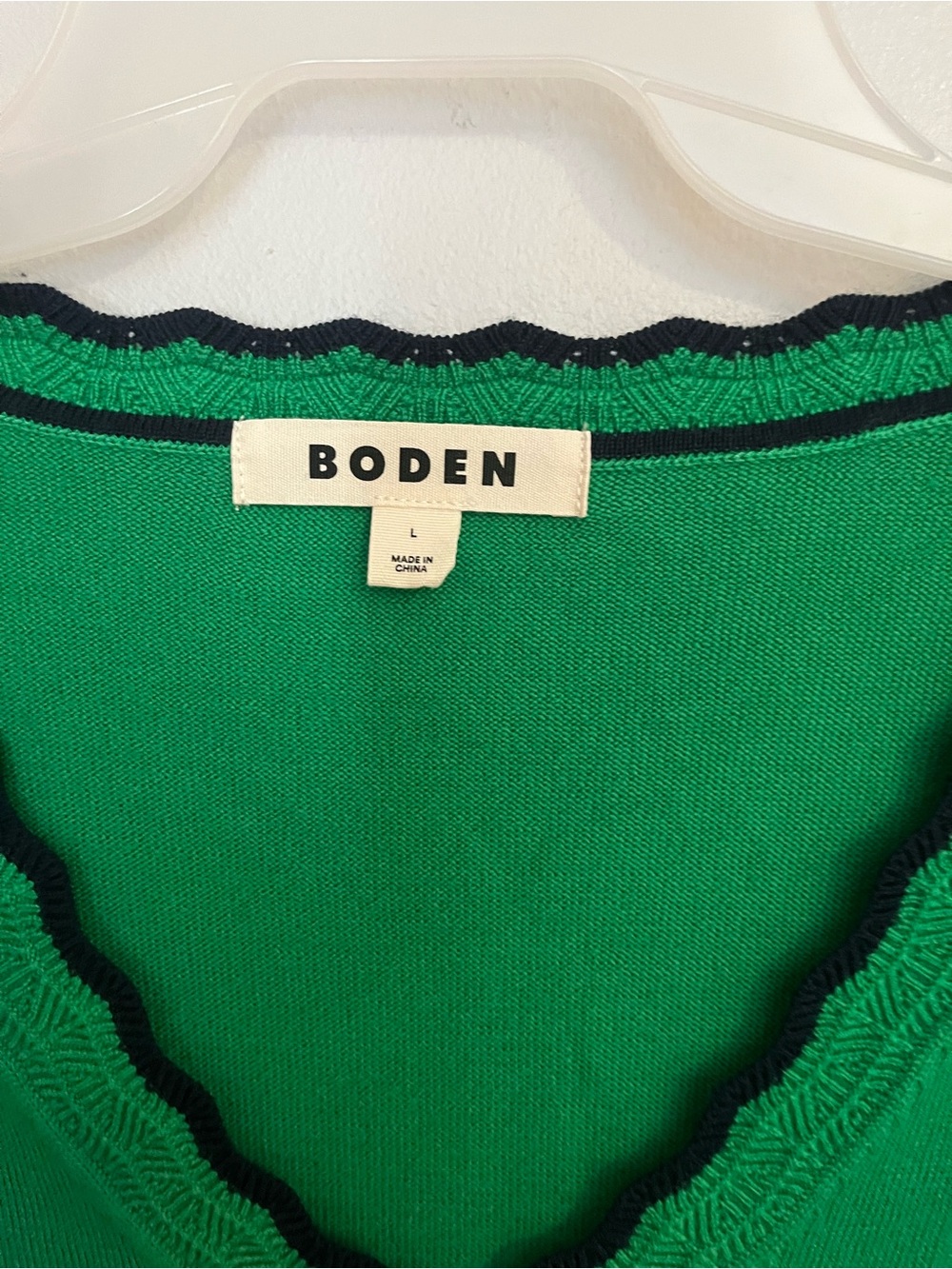 Boden Emerald Green V-Neck Sweater with Navy Scallop Trim - Picture 3 of 3